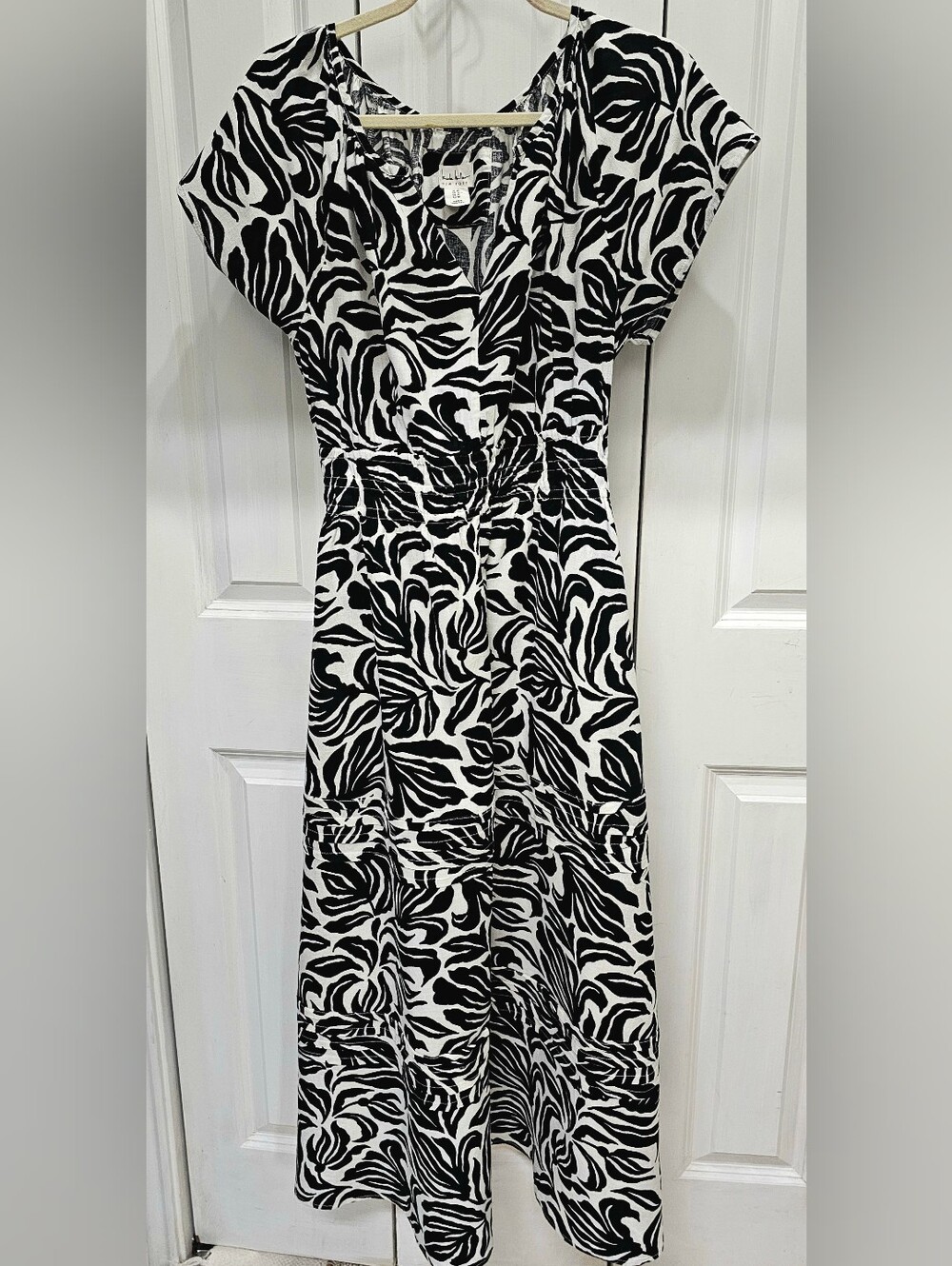 Nicole Miller Black and White Zebra Print Maxi Dress Medium